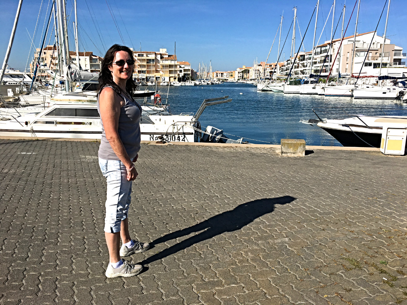 Babsi im Hafen von St. Tropez